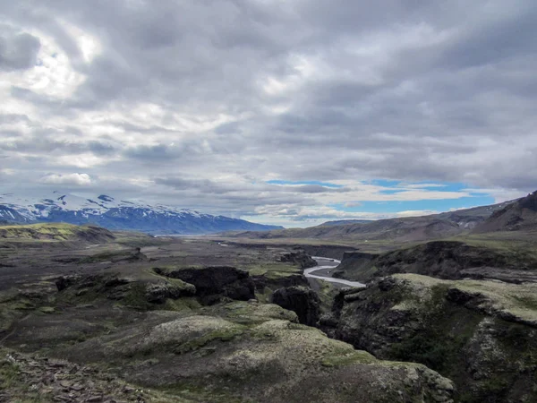 Δες Στο Δραματικό Ισλανδικά Έδαφος Ηφαίστεια Φαράγγια Ποτάμια Παγόμορφο Highland — Φωτογραφία Αρχείου