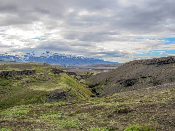 Visa Dramatiska Isländsk Terräng Med Vulkaner Raviner Glaciärfloder Highland Öknar — Stockfoto