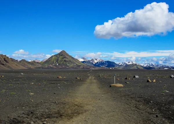 Caminho Jogar Maelifellsandur Deserto Areia Negra Vulcânica Cercada Por Vulcões — Fotografia de Stock