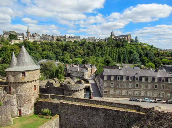 Liggande Över Den Medeltida Borgen Den Staden Fougeres Med Den — Stockfoto