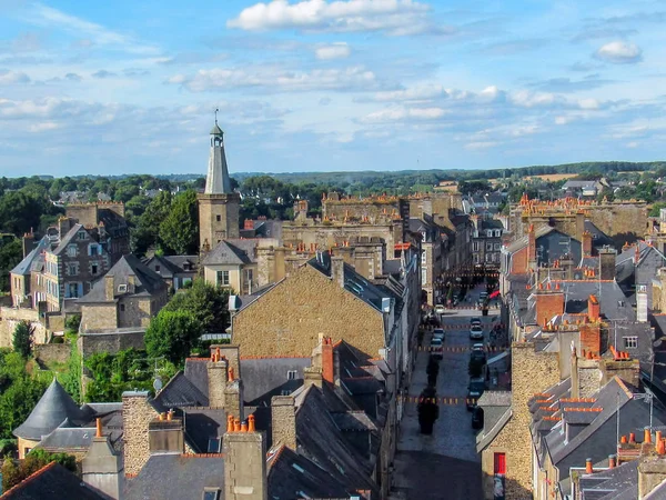 Liggande Den Medeltida Staden Fougeres Med Svart Tak Och Röd — Stockfoto