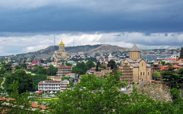 Панорамный Вид Тбилиси Грузия Троицкий Собор Тбилиси Церковь Богородицы Метехи — стоковое фото