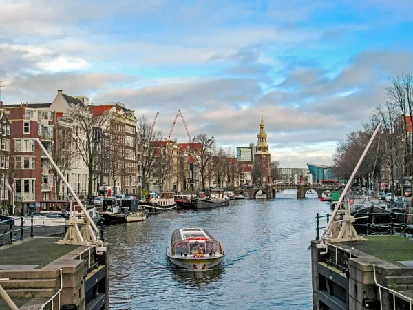 Słynny tradycyjnych budynków flamandzki, Amsterdam, Holandia, Holandia — Zdjęcie stockowe