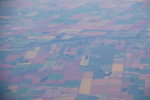 Veduta aerea della campagna americana, terreni agricoli dall'aereo con campi agricoli verdi — Foto Stock