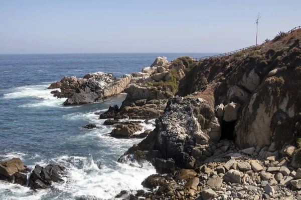 Roca Oceanica: Nature sanctuary on a small rocky promontory featuring observation areas — Stock Photo, Image