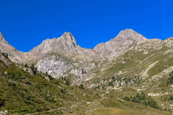 Paisaje Montañoso Los Pirineos Cordillera Cerca Ciudad Cauterets Parque Nacional —  Fotos de Stock