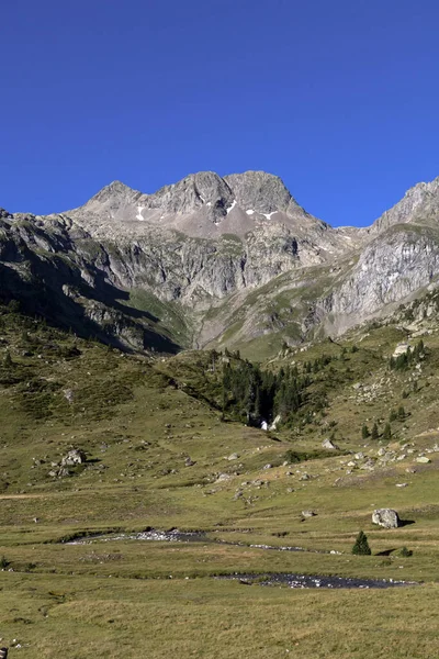 Krajobraz Górski Pirenejów Pobliżu Miasta Cauterets Pireneje Francja Europa — Zdjęcie stockowe