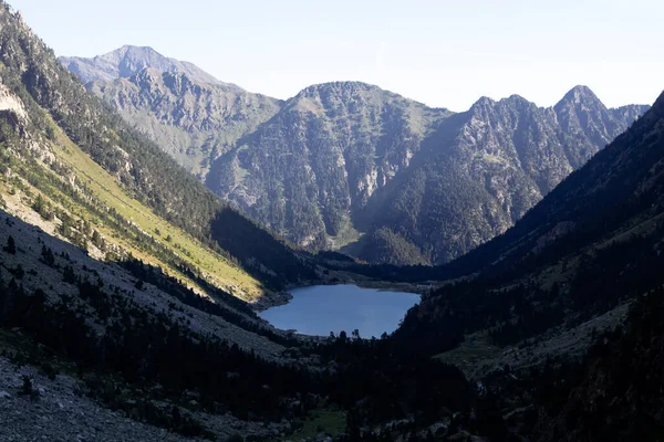 Jezioro Gaube Pirenejach Francuskich Pięknym Górskim Krajobrazem Letni Dzień Hautes — Zdjęcie stockowe