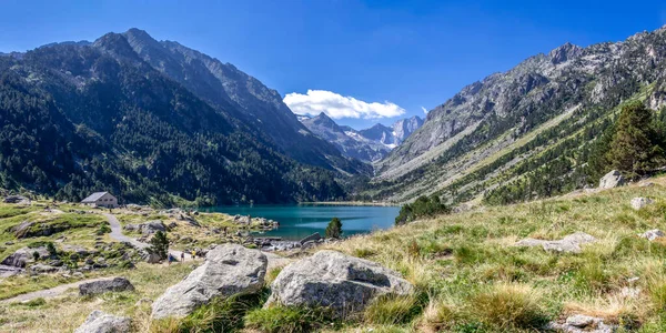 Jezioro Gaube Pirenejach Francuskich Pięknym Górskim Krajobrazem Letni Dzień Hautes — Zdjęcie stockowe