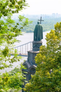 Görünümü, anıt, St Vladimir, Rusya Baptist Dnieper Nehri ve arka plan Kiev'de şehir ile