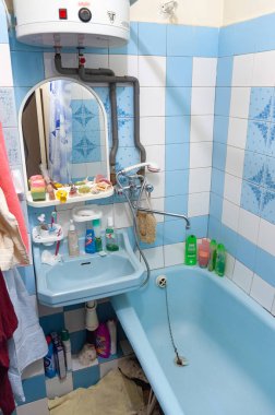 Kiev / Ukrayna - 21 Şubat 2006 - Sovyet tarzı, Kiev, Ukrayna Ukrayna bir daire banyo