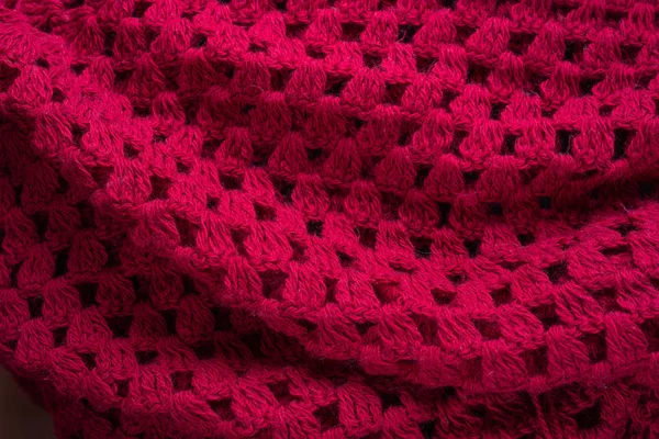 Miękkie Fałdy Ciepły Czerwony Sweter Wełniany Ponczo Być Używany Jako — Zdjęcie stockowe