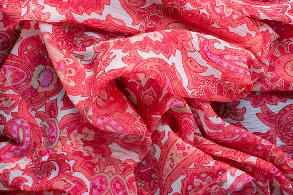 Měkkých Záhybech Růžové Syntetické Textilie Textura Starožitné Květinové Ornamenty Mají — Stock fotografie