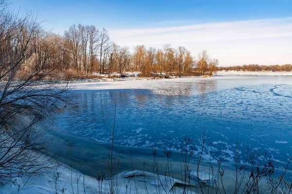 Zugefrorener Dnjepr in Kiew — Stockfoto