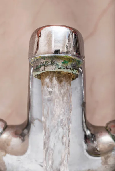 Tap with Water Flowing Strongly — Stock Photo, Image