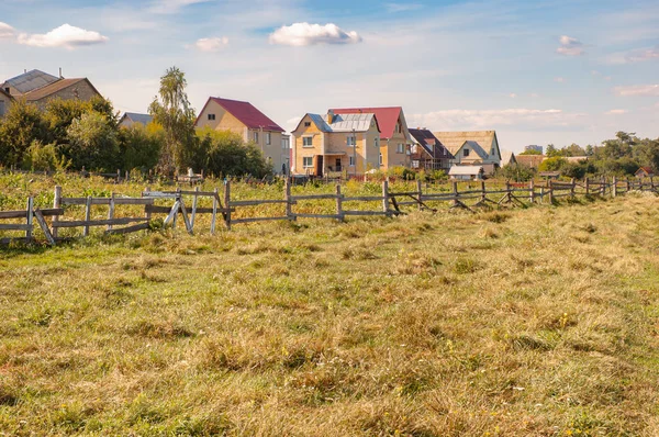The small town of Irpin,  in Ukraine, surrounded by the fields. — Stock Photo, Image