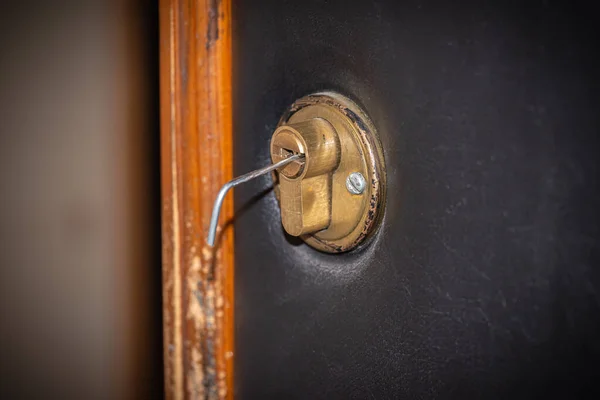 Lock Picking Tension Wrench Inserted Lock Security Door — Stock Photo, Image