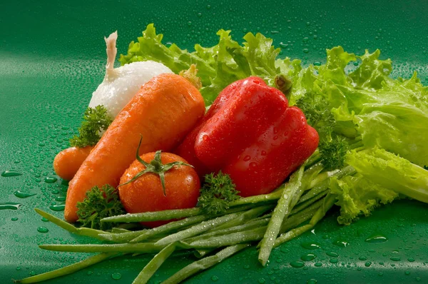 Legumes Cenoura Lavada Tomate Cebola Branca Pimentão Búlgaro Vermelho Páprica — Fotografia de Stock