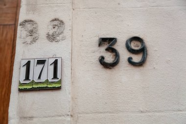 Fransa, Belçika, İsveç, Danimarka, Finlandiya ve St Petersburg - kavramlar için tasarımcılar ve ev sahipleri evi sayılar. Recaptcha görüntüler için ilham.