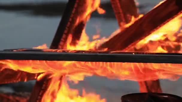 Vídeo Estilo Casero Hay Sonido Vídeo Cerca Extremo Una Mesa — Vídeo de stock