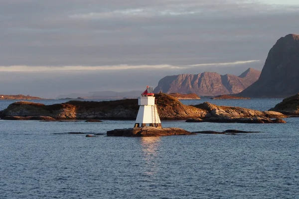 Altes Leuchtfeuer Der Norwegischen Küste — Stockfoto