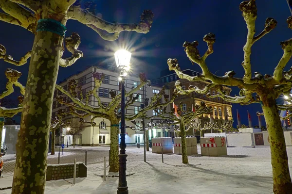 冬季杜塞尔多夫老城区的公共场所 — 图库照片
