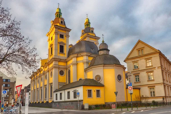 Historiska Kyrkan Bygger Den Gamla Staden Duesseldorf — Stockfoto