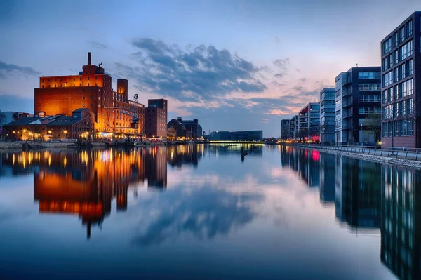 Skyline Del Puerto Interior Duisburg Atardecer — Foto de Stock