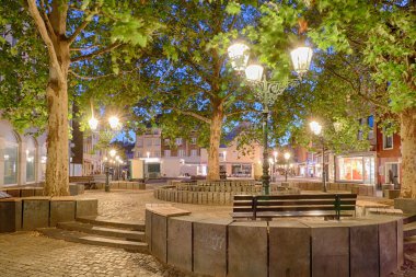 Gece Düsseldorf Benrath eski pazar