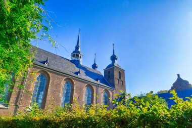 Almanya'da Kamp Lintfort'taki tarihi manastır kilisesi.