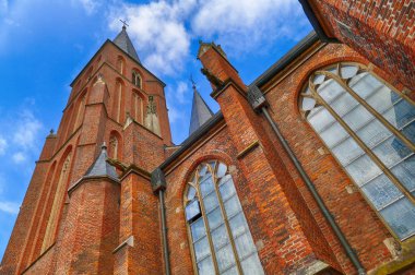 Almanya'da Kleve'de tarihi kilise cephesi