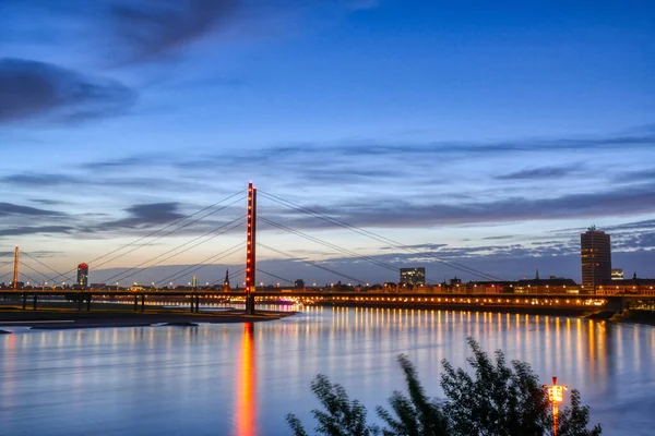 Amanhecer Sobre Reno Perto Duesseldorf Alemanha — Fotografia de Stock