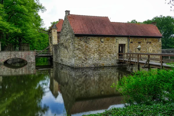 Foso Edificios Castillo Medieval Luedinghausen Alemania —  Fotos de Stock