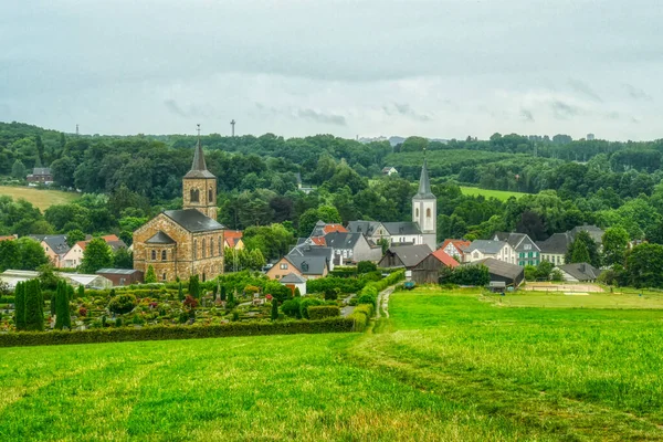 Blick Über Das Dorf Düsel Bei Aprath Sommer — Stockfoto