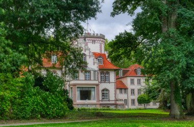 Tarihsel ormancılar Erkrath yakınlarındaki bir parka yerleşmişler.