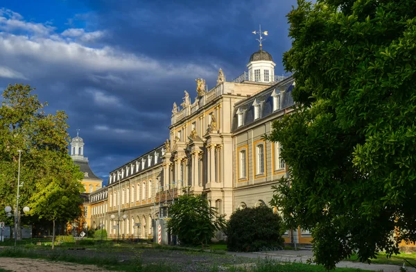 Almanya Bonn Tarihi Şato Park — Stok fotoğraf