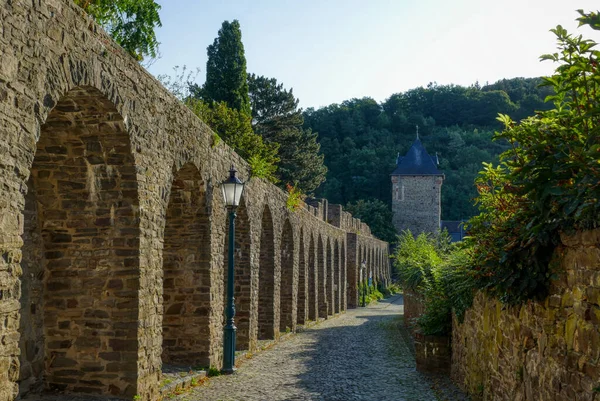 Středověká Městská Zeď Městskou Bránou Bad Munstereifel Německu — Stock fotografie