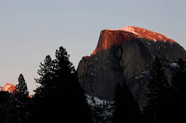 Parque Nacional Yosemite Invierno Cerca Capital Bridalveil Falls Half Dome — Foto de Stock
