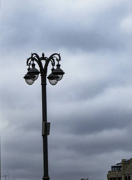 元の形の街灯 — ストック写真