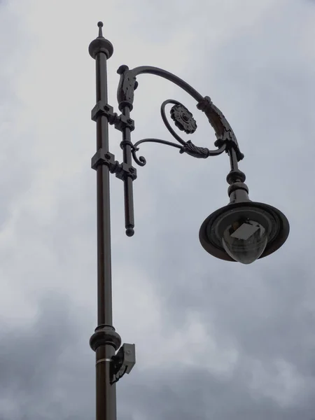 Lampa Uliczna Oryginalnej Postaci — Zdjęcie stockowe