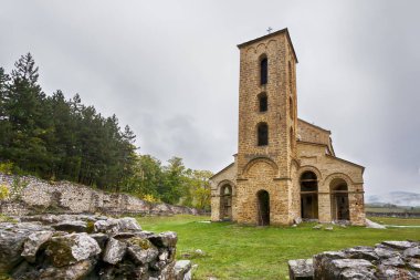 Sırp Ortodoks Manastırı Sopocani, 13. yüzyılda, Sırbistan. Bir manastır Sırp şehir yeni Pazar yakın genel bakış