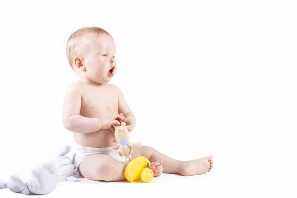 Estornudos Hipo Niño Meses Sentado Suelo Con Juguetes Disparo Estudio —  Fotos de Stock