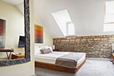 İkiz yatak ile lüks modern Loft yatak odası iç