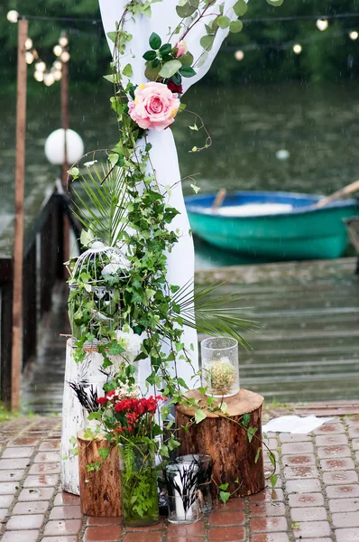 Arco Sposa Pronto Cerimonia Decorato Con Fiori — Foto Stock