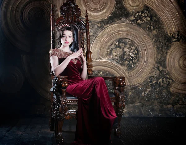 Queen Red Dress Sitting Throne Symbol Power — Stock Photo, Image