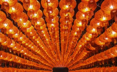 Kırmızı chainese latern