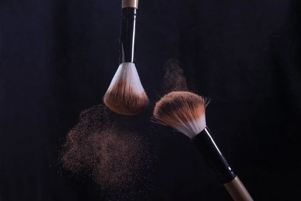 makyaj fırça sanat sıçrama toz ezilmiş