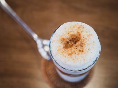 Bistro 'nun içi gece yarısı