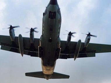 Taipei, Tayvan 'a uçak iniyor..