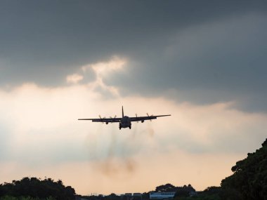 Taipei, Tayvan 'a uçak iniyor..